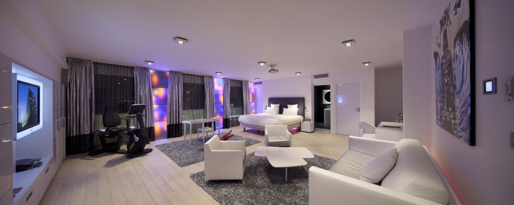Kube Hotel à Saint-Tropez - Client : Philips Lighting