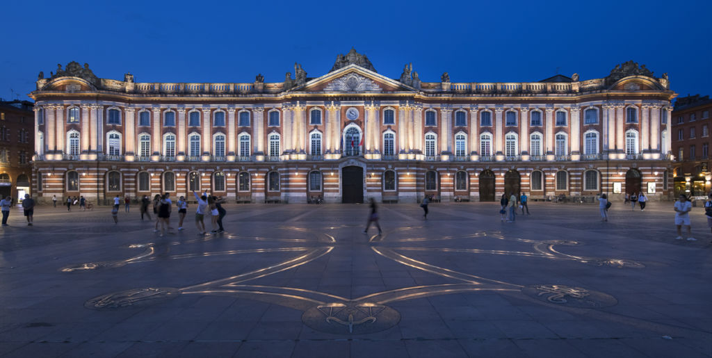 Place du Capitole à Toulouse Concepteur Lumière : Lionel Béssières, Quartier Lumières